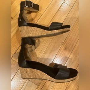 UGG Sandals excellent condition size 7.